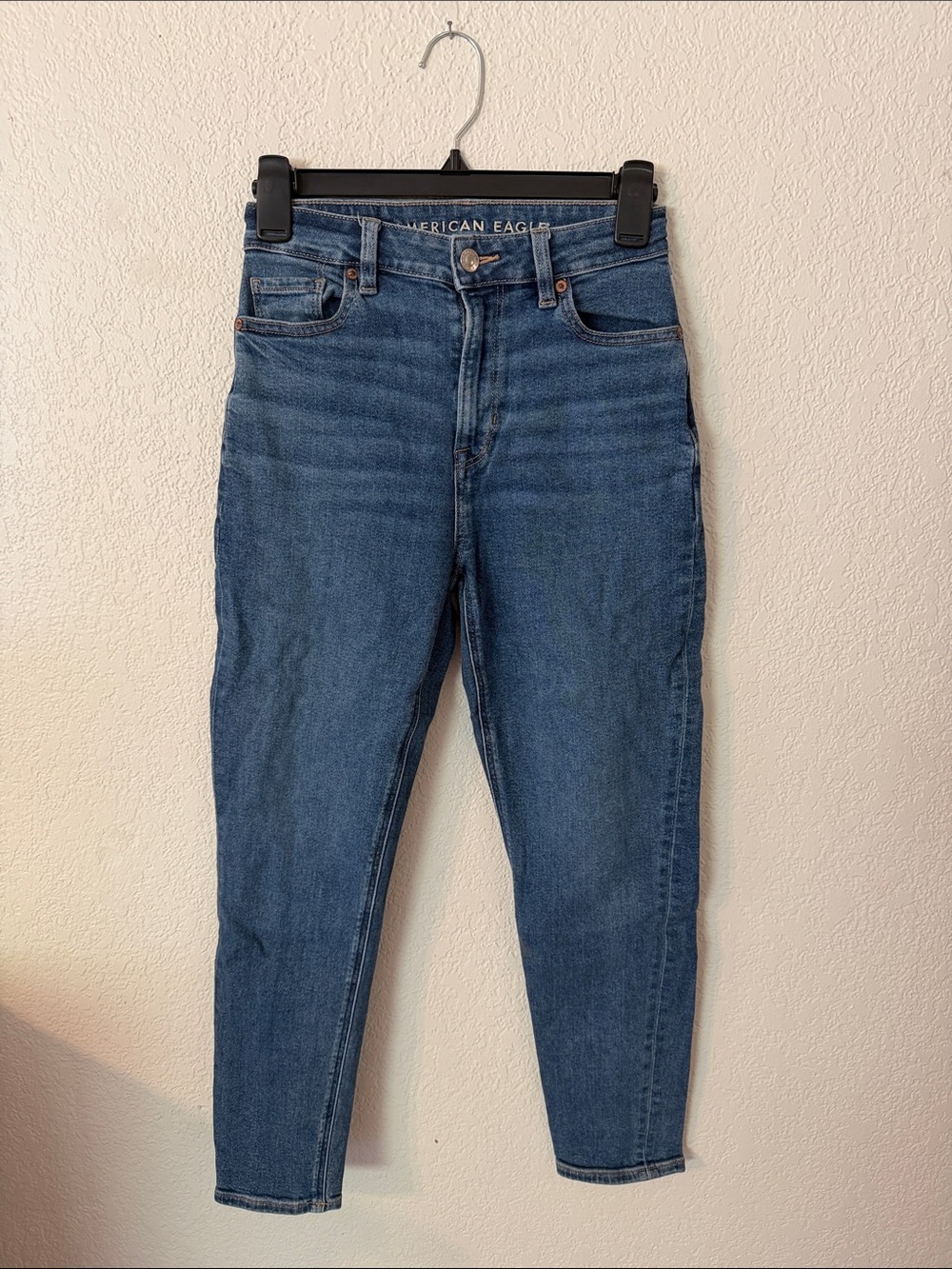 American Eagle Outfitters High-Rise Classic Mom Jeans
